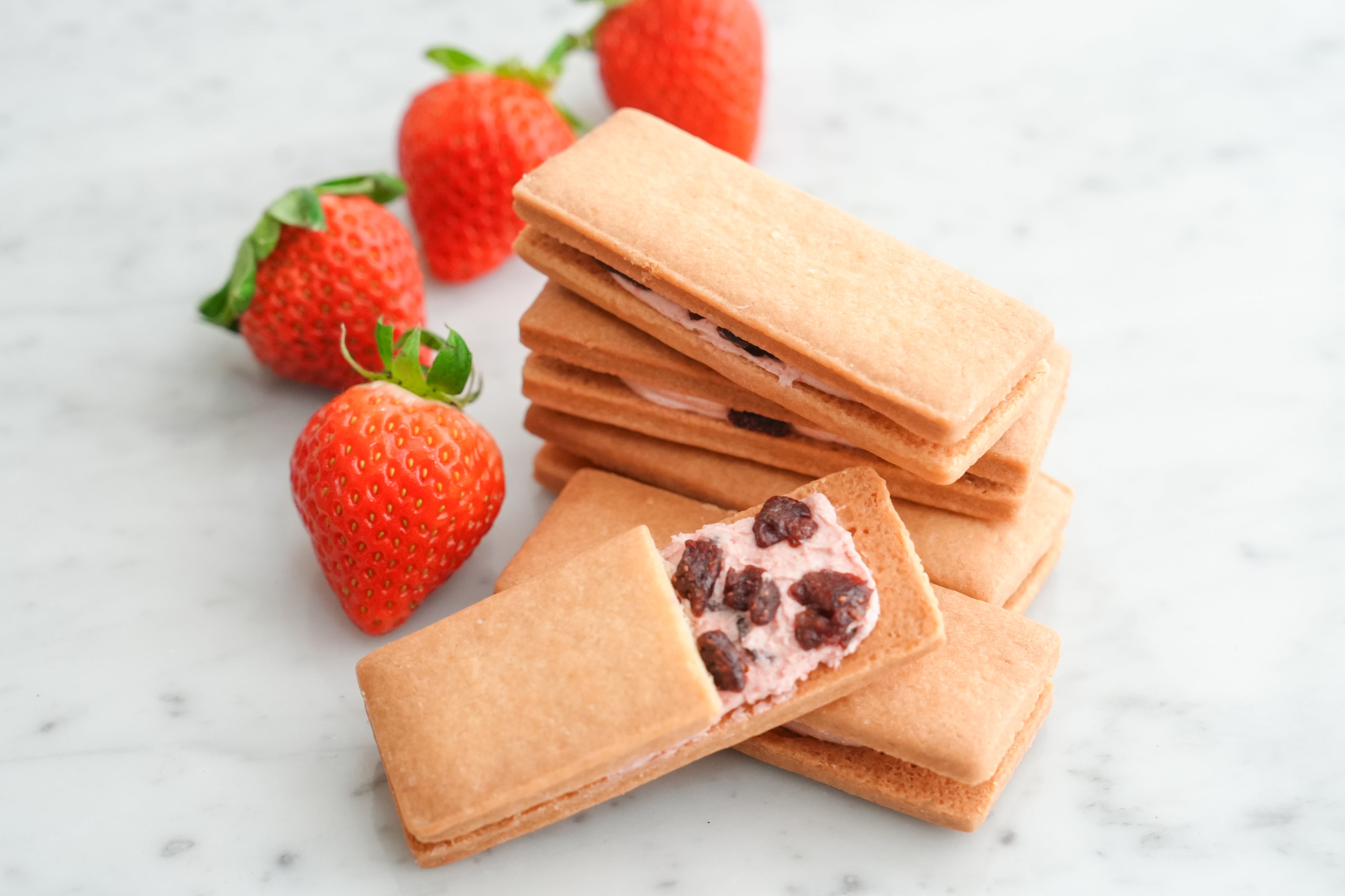 季節限定 サブレサンド(ストロベリー)4個入