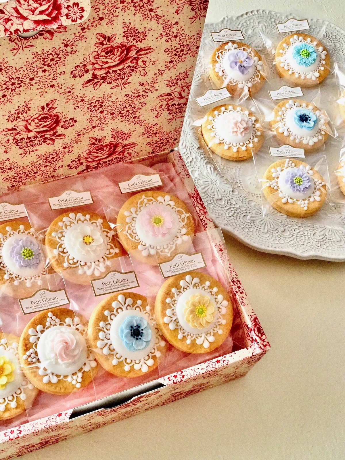 シュガーフラワーのレースサブレ【8~18枚入】ローズギフトボックス