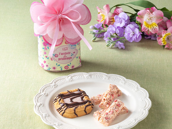 フロ プレステージュの代表商品 Springプティフラワー~苺のクッキー&クランチ~