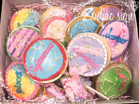 okashisandesuの代表商品 12星座のアイシングクッキ
