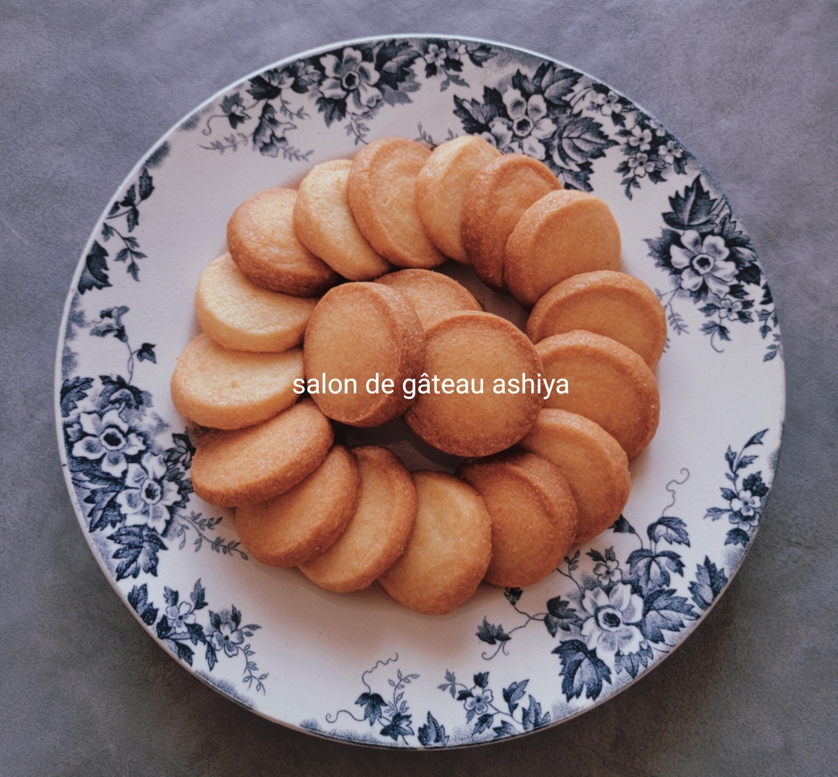 発酵バターサブレ缶