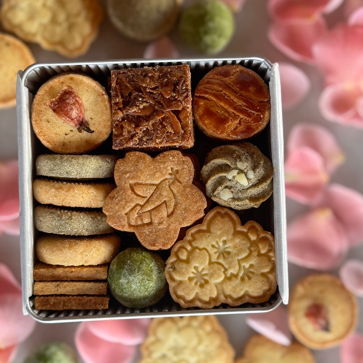 Le Lysのクッキー缶 春