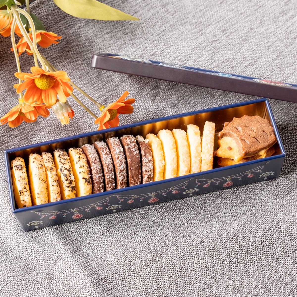 RICCIO COOKIESの代表商品 キラキラビジュー缶入りクッキー⁂発酵バター使用⁂