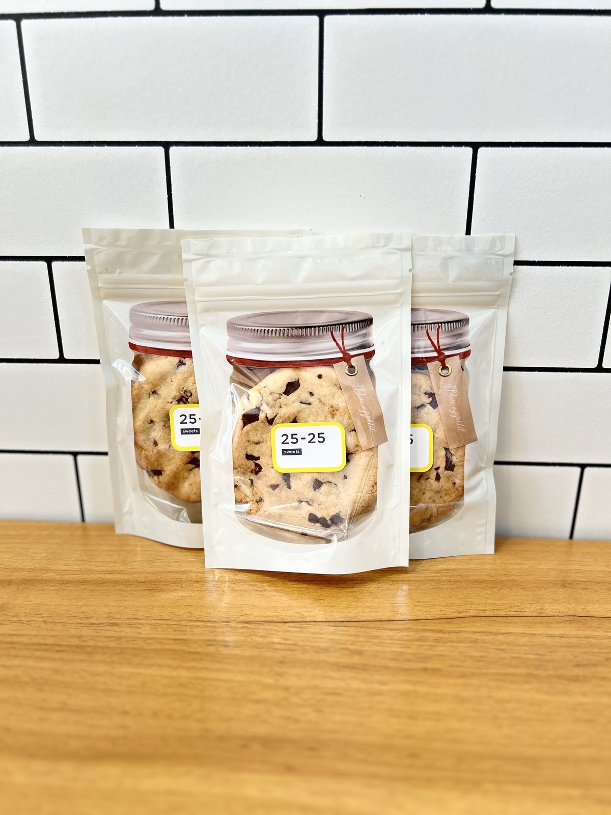 2525sweetsの代表商品 米粉チョコチャンククッキー 3枚セット